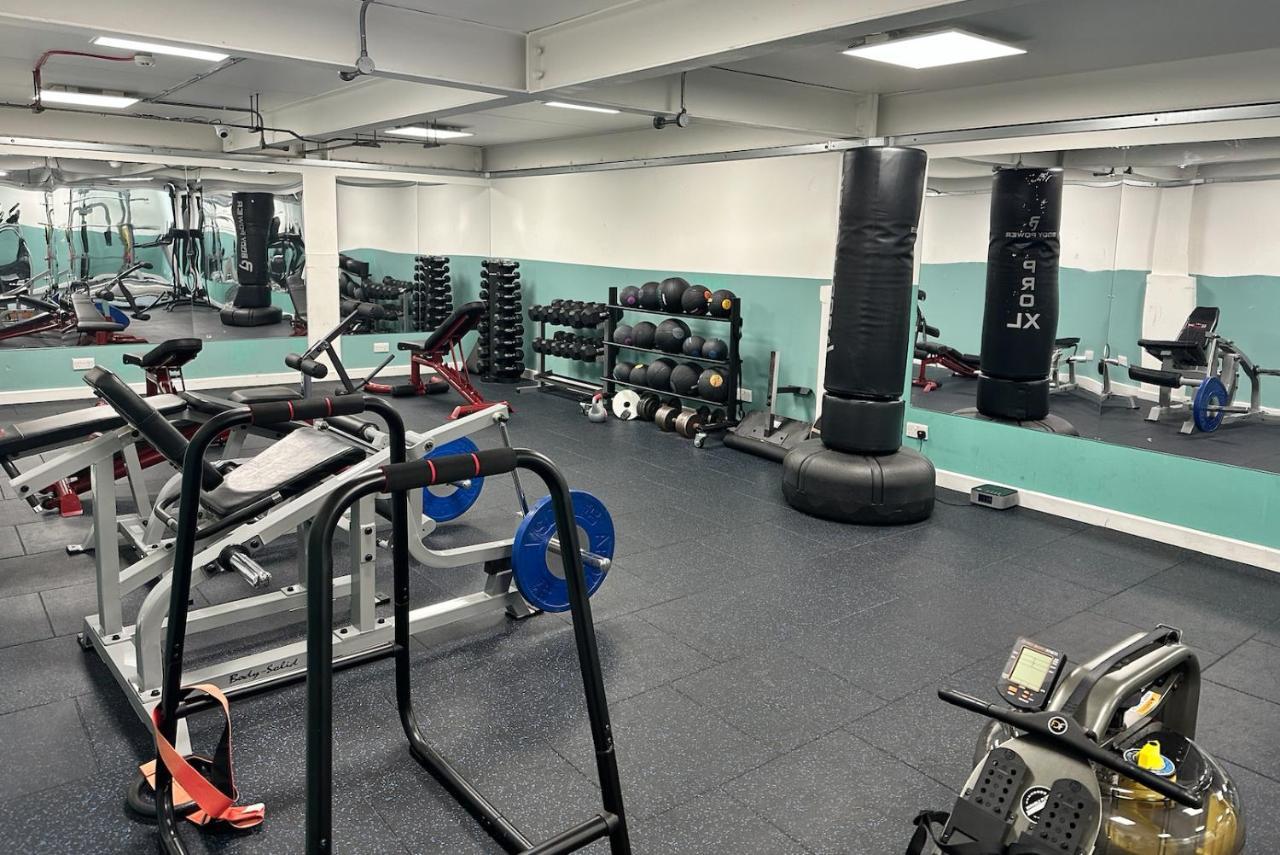 Circa17- Entire Apt, Free Parking, Gym, City Central & Free Netflix Bracknell Kültér fotó