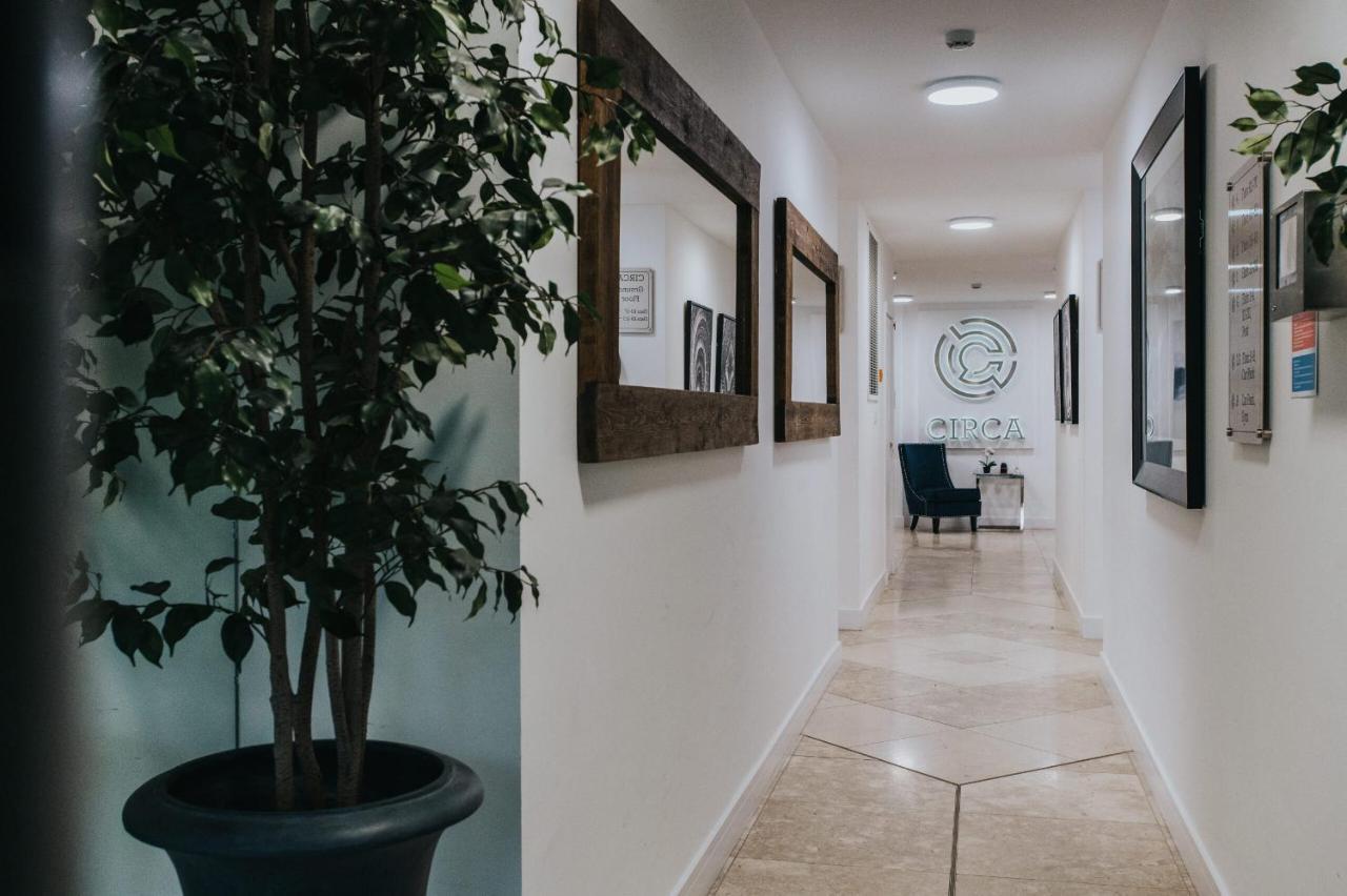 Circa17- Entire Apt, Free Parking, Gym, City Central & Free Netflix Bracknell Kültér fotó